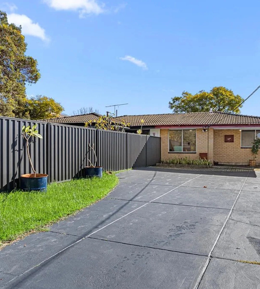 Durable Colorbond fencing installation in Pakenham home