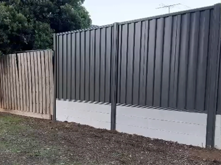 Colorbond-Fencing-01