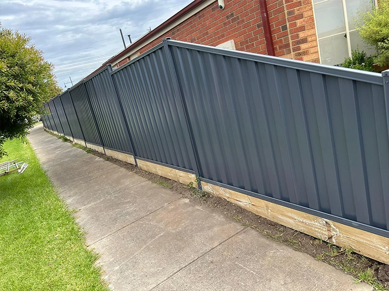 Colorbond-Fencing-02