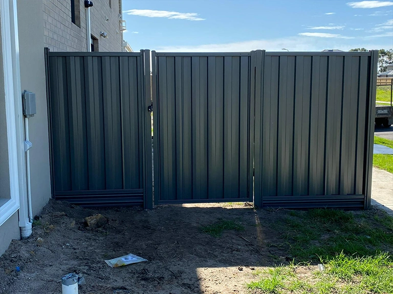 Colorbond-Fencing-06