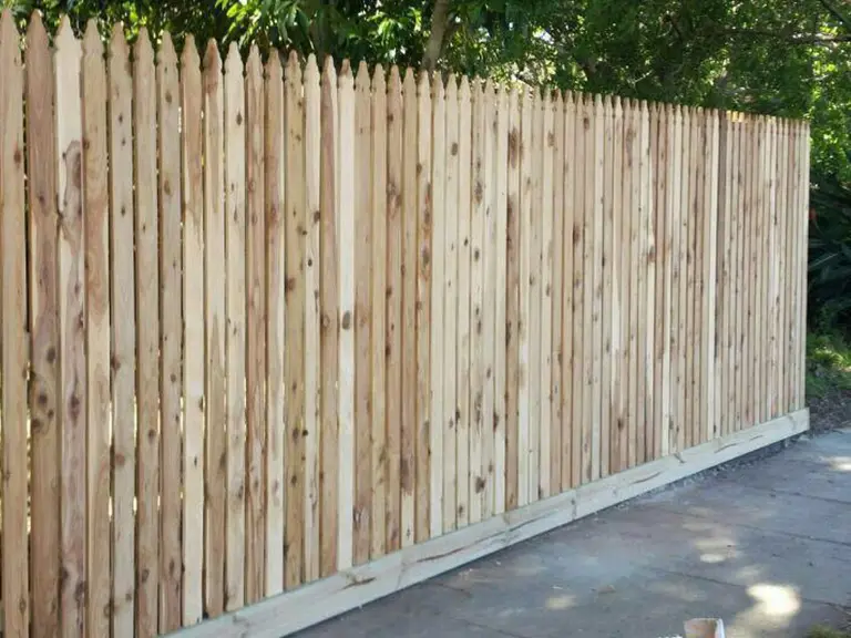 Timber paling fence Pakenham