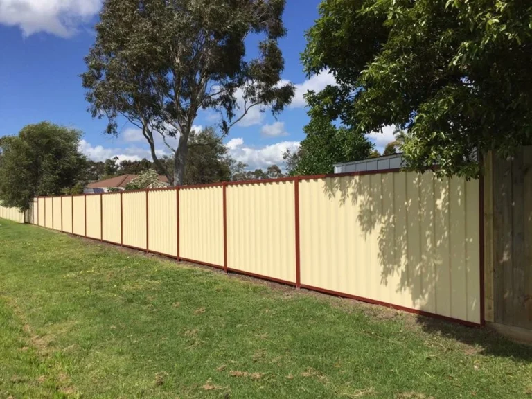 Colorbond boundary fencing Warragul