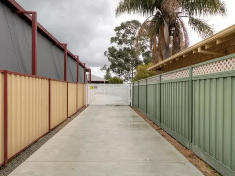 Timber fence installation in Frankston